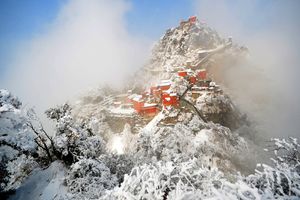 厦门中国国旅【超级连线】武当山、神农架、三峡8日 国旅电话